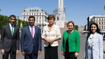 Baiba Braže tiekas ar AAE ministriem, uzsver starptautisko un ekonomisko sadarbību: Latvija kā NATO, OECD un ES ....