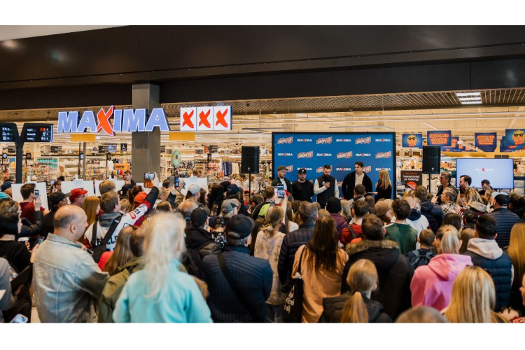 FOTO: Aizraujošā gaisotnē aizvadīts Latvijas hokeja bronzas izlases izstādes atklāšana