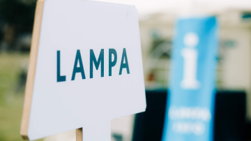 Sarunu festivāls LAMPA piesaka desmitās – jubilejas – svinību programmu