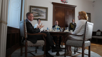 FOTO/VIDEO: Valsts prezidenta Edgara Rinkēviča un Ministru prezidentes Evikas Siliņas tikšanās un preses konference