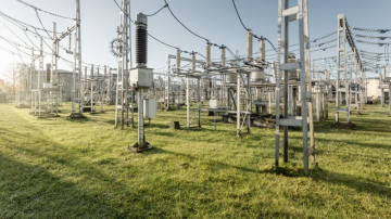 Maijā Latvijā 99,6% elektroenerģijas saražoti no atjaunojamiem resursiem, saules elektrostacijām uzrādot rekordlielu ...