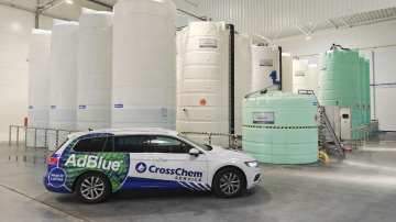 “CrossChem” atklāj divas jaunas ražotnes Centrāleiropā