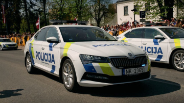 Pielietojot vardarbību, Viļānos grupā nolaupīta vieglā automašīna