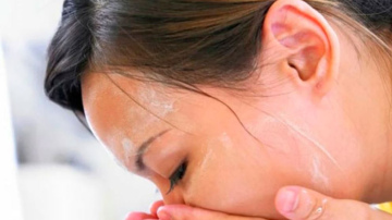 Kas jāzina par sejas kopšanu vasarā, lai tā ādai nekļūtu par grūtāko gadalaiku?