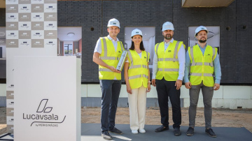 “Merks mājas” projektā “Lucavsala” iemūrē laika kapsulu – simbolisks solis dzīvokļu kompleksa attīstībā
