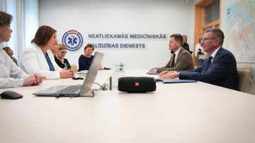 Valsts prezidents: Neatliekamās medicīniskās palīdzības dienesta darbs ir paraugs gatavībai un rīcībai krīžu pārvarēšanā