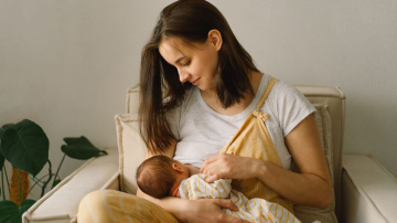 Pirmā mājas aptieciņa mazulim un jaunajai māmiņai