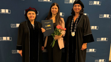 RTA pasniegts jurista diploms Agitai Semjonovai