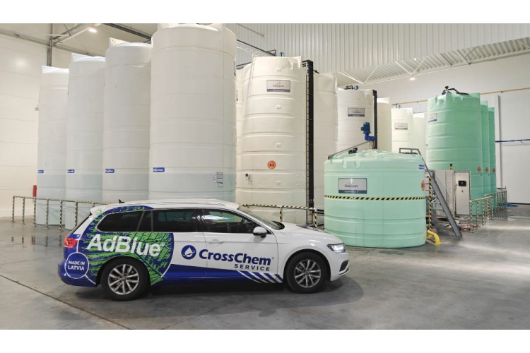 “CrossChem” atklāj divas jaunas ražotnes Centrāleiropā