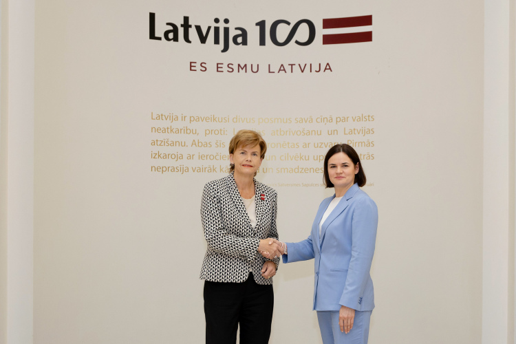 Ārlietu ministre apstiprina Latvijas stingru atbalstu S.Cihanouskas darbam un Baltkrievijas demokrātiskajiem spēkiem