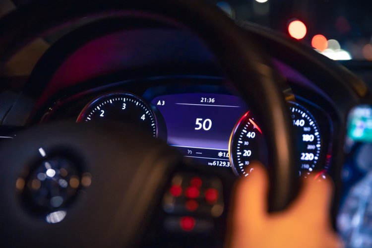Aptauja: ātrumu pārsniedz 67% Latvijas autovadītāju, bet Baltijas “līderi” šajā ziņā – Lietuvas autobraucēji