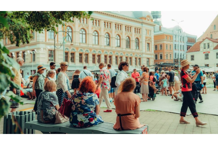 “Līksmo, audz, daudzini” – Rīgas vasaras kultūras programma augustā aicina uz krāšņiem svētkiem pilsētas parkos....