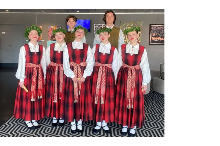 Vokālā ansambļa “Kolibri” Jauniešu grupas panākumi konkursā Francijā