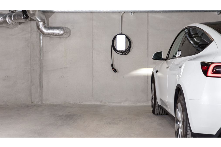 Kā daudzdzīvokļu mājās uzlādēt vairākus elektroauto vienlaicīgi?