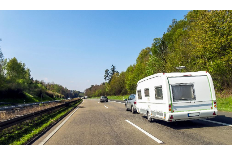 Ekspertu ieteikumi un tehniskie padomi drošam ceļojumam ar treilera piekabi