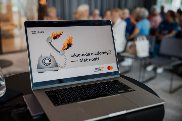 Mākslīgais intelekts paplašina telefonkrāpnieku apvāršņus. Kā neuzķerties?