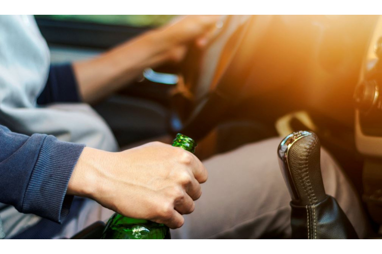Ātrums, alkohols vai agresīva braukšana – kas ir pamatā satiksmes negadījumu skaita pieaugumam?