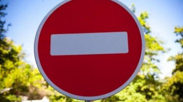 Pagarināti satiksmes ierobežojumi Mīlgrāvja tilta transporta mezglā