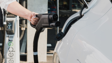 Mobilly lietotnē tagad pieejamas arī “Eleport” elektroauto uzlādes stacijas