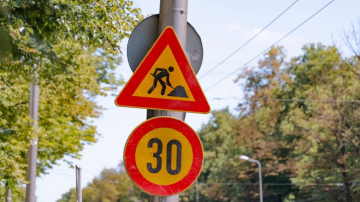 Pagarināti satiksmes ierobežojumi Timoteja ielā