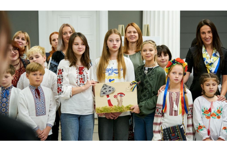 Bērnu slimnīcas fonds un Rimi aicina ziedot Ukrainas bērnu atbalsta nometnēm Latvijā