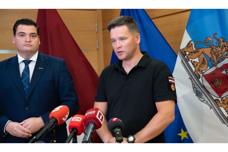 E. Ratnieks: Rīgas pašvaldība palīdzēs iedzīvotājiem izvest vētras izgāztos kokus, nolauztos zarus un lapas