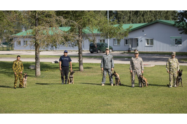Centrālās Āzijas kinologi pilnveido zināšanas Valsts robežsardzes koledžā