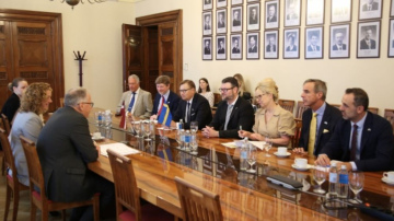 Pieredzes apmaiņā FM viesojas Zviedrijas parlamenta pārstāvji