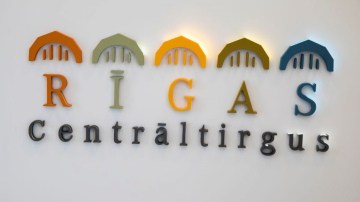 Nostiprinās Rīgas Centrāltirgus Sakņu paviljona jumta konstrukcijas