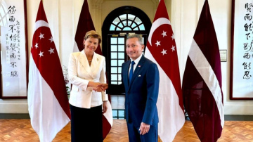Latvijas ārlietu ministre Baiba Braže un Singapūras ārlietu ministrs Vivians Balakrišnans...