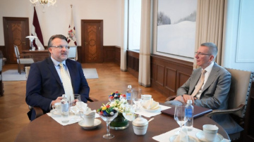 Valsts prezidenta Edgara Rinkēviča tikšanās ar Saeimas frakcijas “Latvija pirmajā vietā” priekšsēdētāju Aināru Šleseru