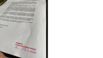 Saeimā iesniedz sabiedrības plaši atbalstīto Mana Balss iniciatīvu par pensiju 2. līmeņa iemaksu nesamazināšanu