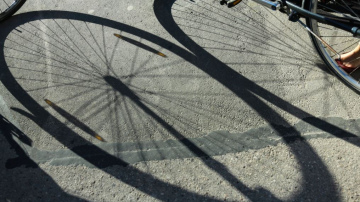 Rīgā plānots uzstādīt jaunus kāju balstus velobraucējiem
