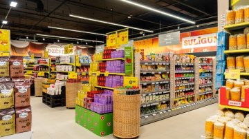 Zemo cenu zīmola Rimi Smart gada pirktākie produkti - ūdens, piens,  salvetes un biezpiens