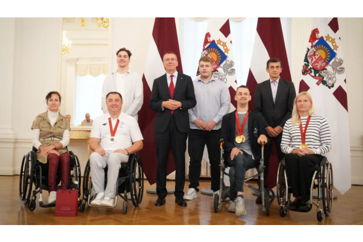 Parīzes paraolimpisko spēļu sportistu sveikšana Rīgas pilī