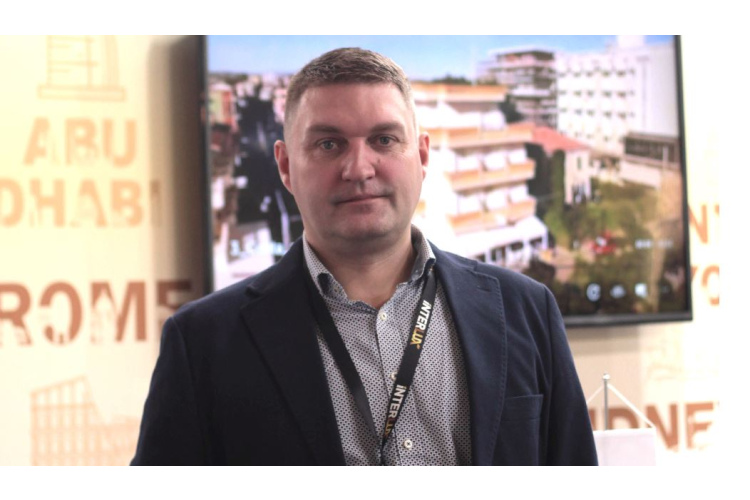 Grupu ceļotāju gadu slieksnim ir tendence samazināties