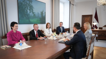 Valsts prezidents ar veselības ministru pārrunā darbu pie likumdošanas iniciatīvas, kas skar darba devēja palīdzību ..