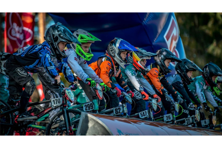 Ar vērienīgu nedēļas nogali Smiltenes novadā noslēdzas pašmāju BMX sezona