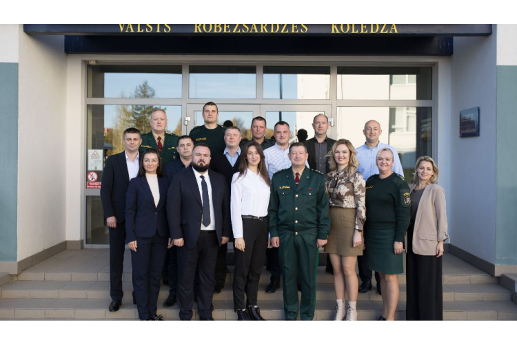Moldovas Republikas Migrācijas ģenerālinspektorāta amatpersonas pabeigušas apmācības Valsts robežsardzes koledžā