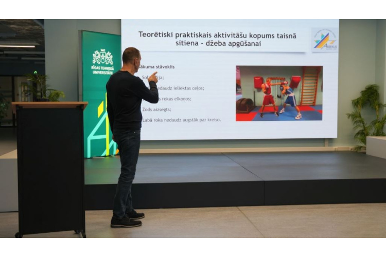 Radošums un inovācijas izglītībā: Rīgas interešu izglītības skate izceļ pedagogu jaunos risinājumus