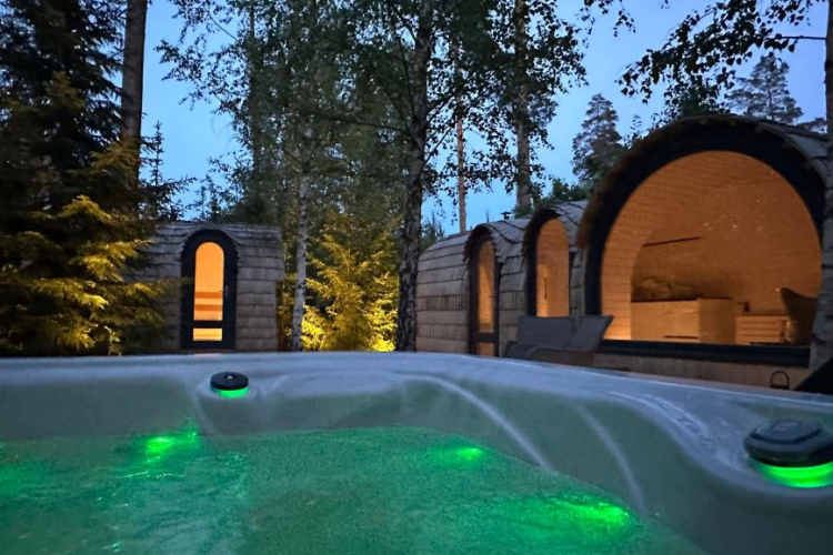 Glampings – iespēja apvienot romantisku atpūtu diviem ar digitālo detoksu