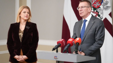 Valsts prezidenta Edgara Rinkēviča un Ministru prezidentes Evikas Siliņas tikšanās un preses konference