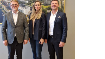 Memorandā absolventi nostiprina apņemšanos atbalstīt Riga Business School