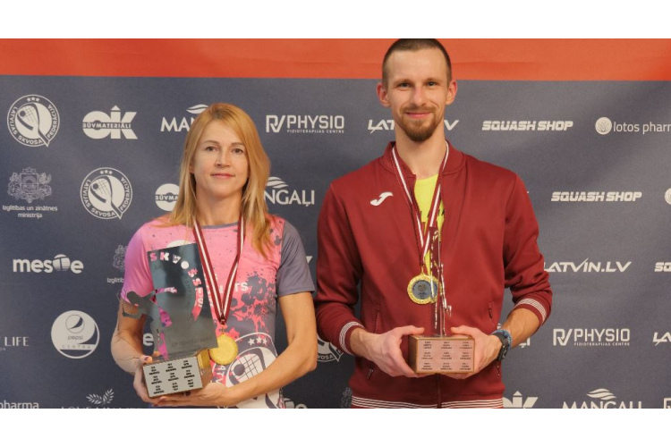 Latvijas skvoša čempiona piektais tituls Baibai Lullei, otrais – Andrejam Sautinam