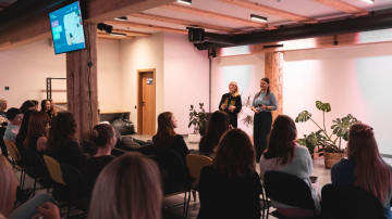 Sieviešu – uzņēmēju iniciatīva “Female Founders Lunch” šosezon pulcējusi vairāk nekā 350 dalībnieces