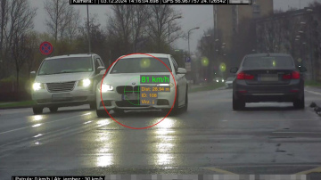 Kopš Rīgas pašvaldības policija veic automatizētu ātruma kontroli konstatēti jau 12 tūkstoši pārkāpumu skolu apkārtnē