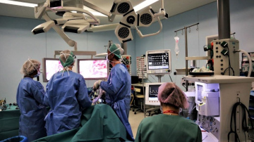 Aptauja: 48% būtu gatavi ziedot savu nieri tuviniekam