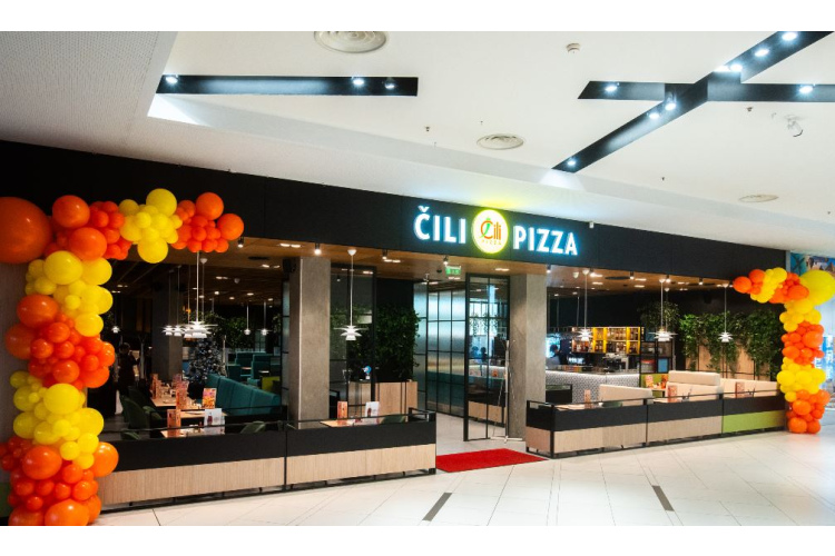 “Tiamo grupa” atver “Čili Pizza” picēriju modes un izklaides centrā “Rīga Plaza”;  ieguldīti 250 000 eiro
