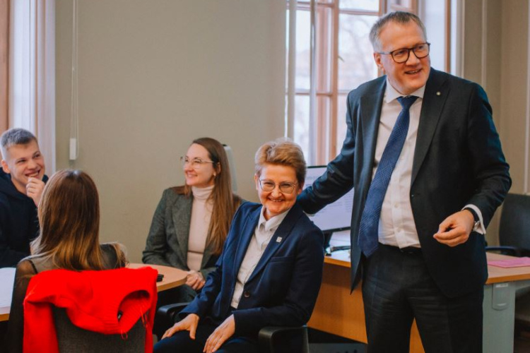 RTA apmeklēja finanšu ministrs Arvils Ašeradens