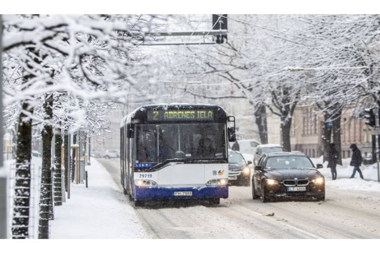 Ziemassvētkos sabiedriskais transports kursēs pēc brīvdienu grafika, savukārt 28. decembrī, sestdienā, pēc darba dienu..